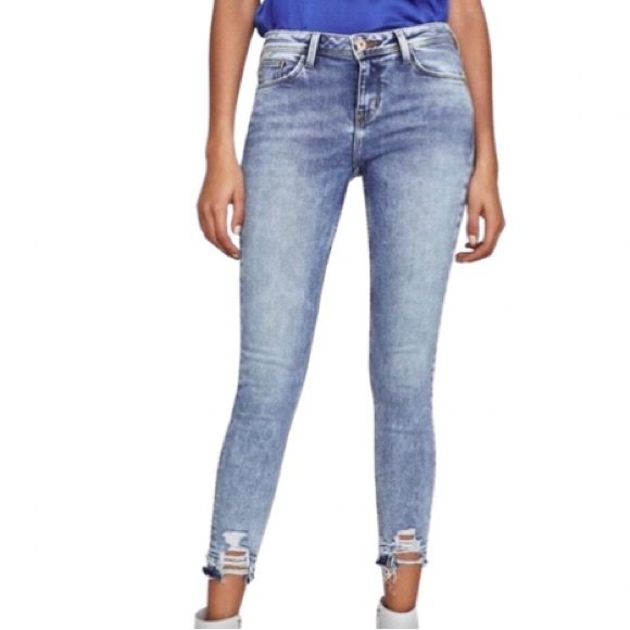 Zara Denim - Zara Shredded Hem Skinny Jean Size 6